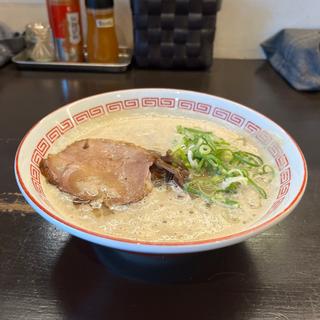 博多とんこつ(博多とんこつ 豚の足跡)