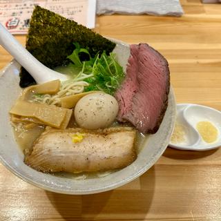 チャーシューメン白(牛骨白湯ラーメン アンフィニ)