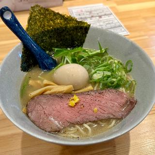 牛骨白湯ラーメン黒(牛骨白湯ラーメン アンフィニ)