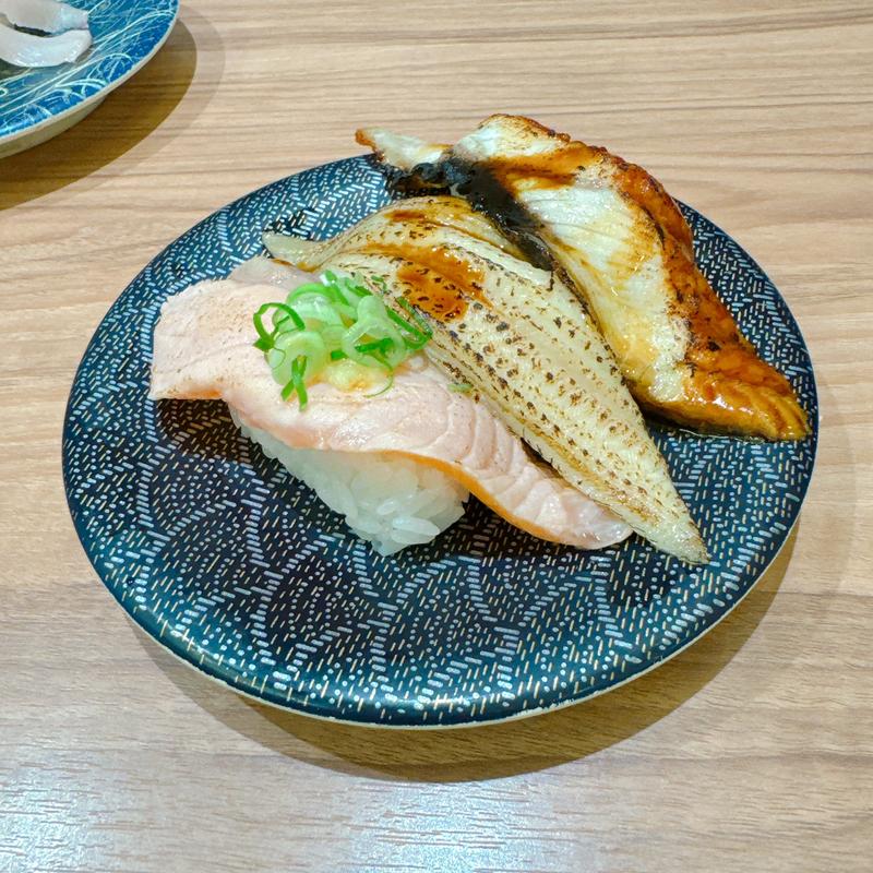 炙り三種盛り(海鮮回転さんきゅう御所南ＩＣ店)