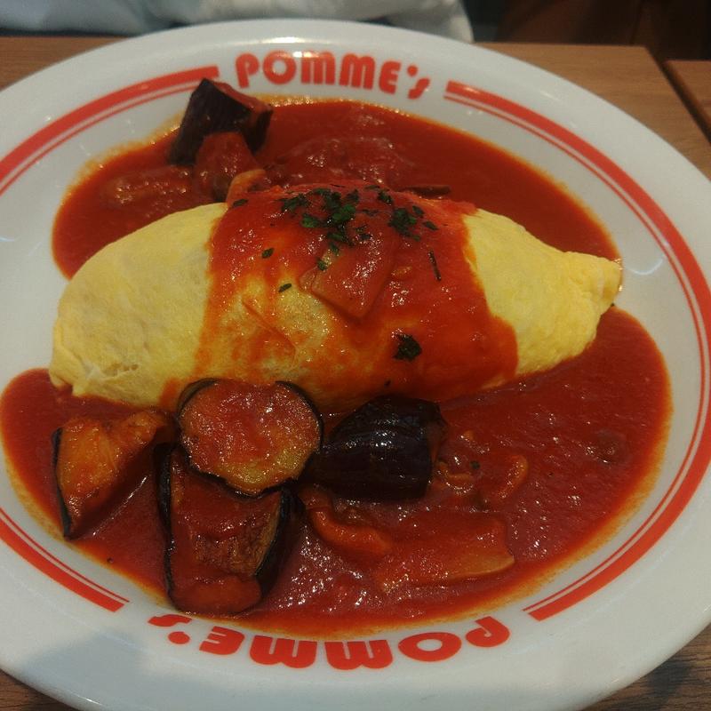茄子とトマトのミートソースオムライス(ポムの樹 マリノアシティ福岡店)