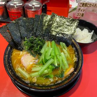 ラーメン、のり、小松菜、小ライス(ラーメン 環2家 蒲田店)