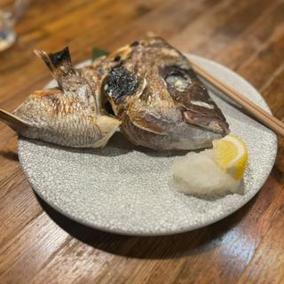 鯛の頭焼き(まんまや 慶応仲通り店)