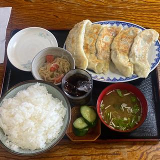ギョーザ定食(味吉 （アジキチ）)