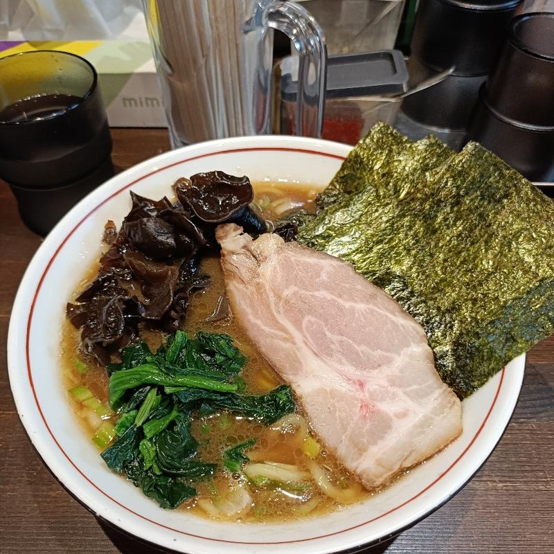 家系らーめん(横浜家系ラーメンつき家)