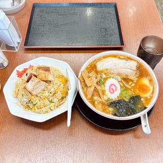 ラーメン半チャーハン(籠屋食堂)