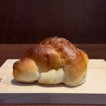 白トリュフの塩パン
