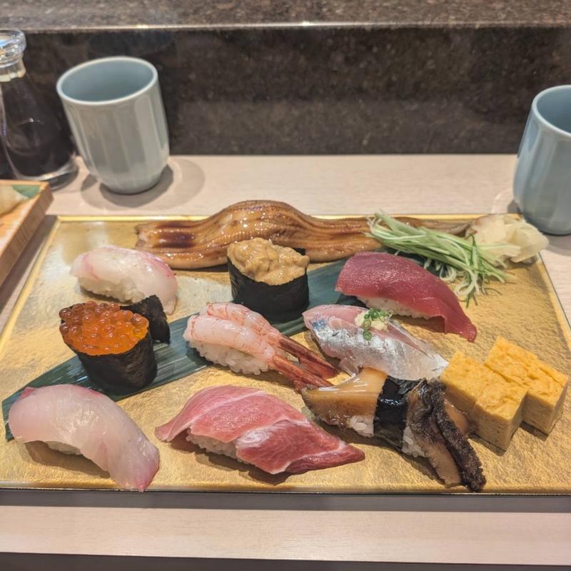 おまかせにきり(豊洲市場水産仲卸売場)