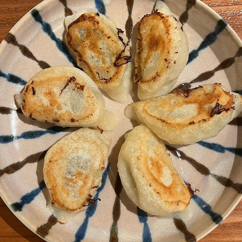 本日の餃子　ニラ餃子(チャイニーズバー シャラ)