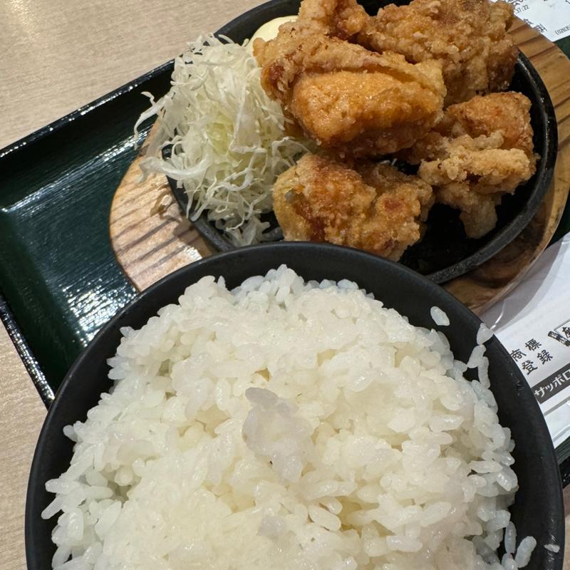 鶏の唐揚げ定食(座・吞処へそ 新橋宴会場（仮)