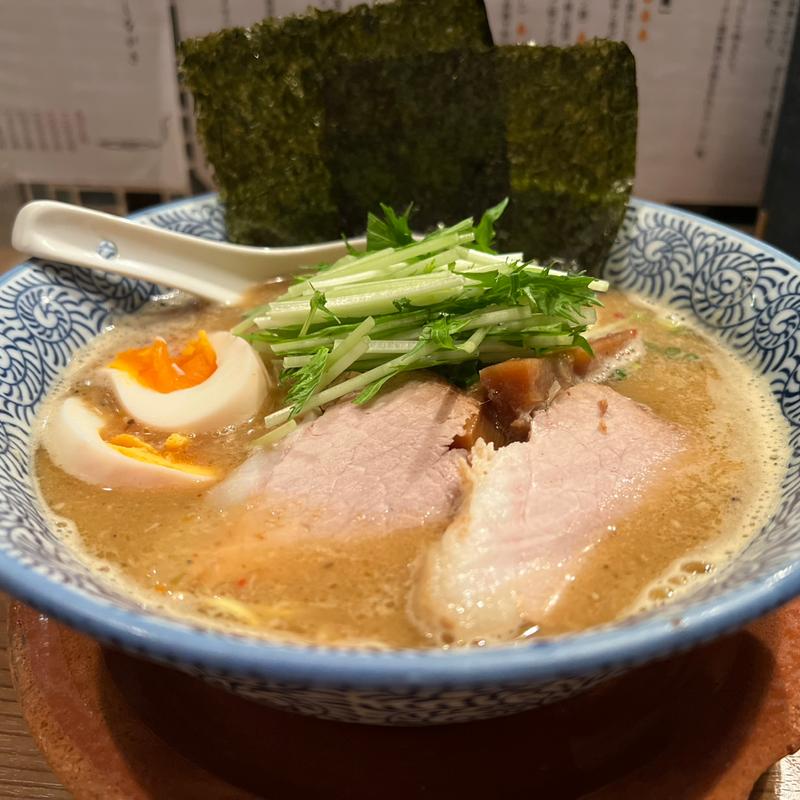 特製魚介白湯らぁ麺(生粋 池袋本店 （きっすい）)