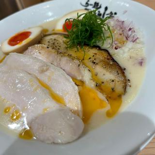 ひえった鶏の白湯らー麺(らー麺 ひとしお)