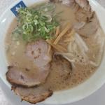 魁龍ラーメン(どトンコツラーメン 魁龍 博多本店)