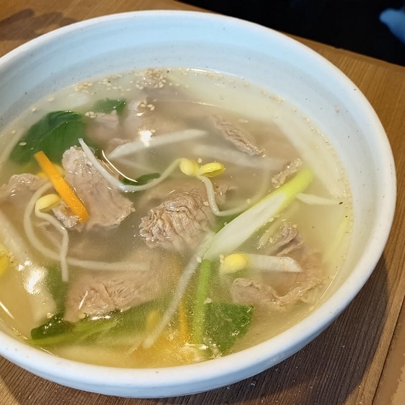 コムタンスープ(鶯谷園 （ウグイスダニエン）)