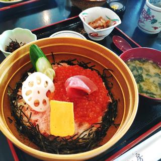 ねとら丼(はな房)