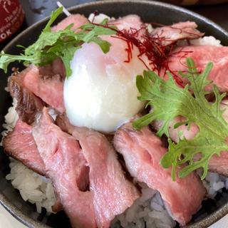 ローンビーフ丼