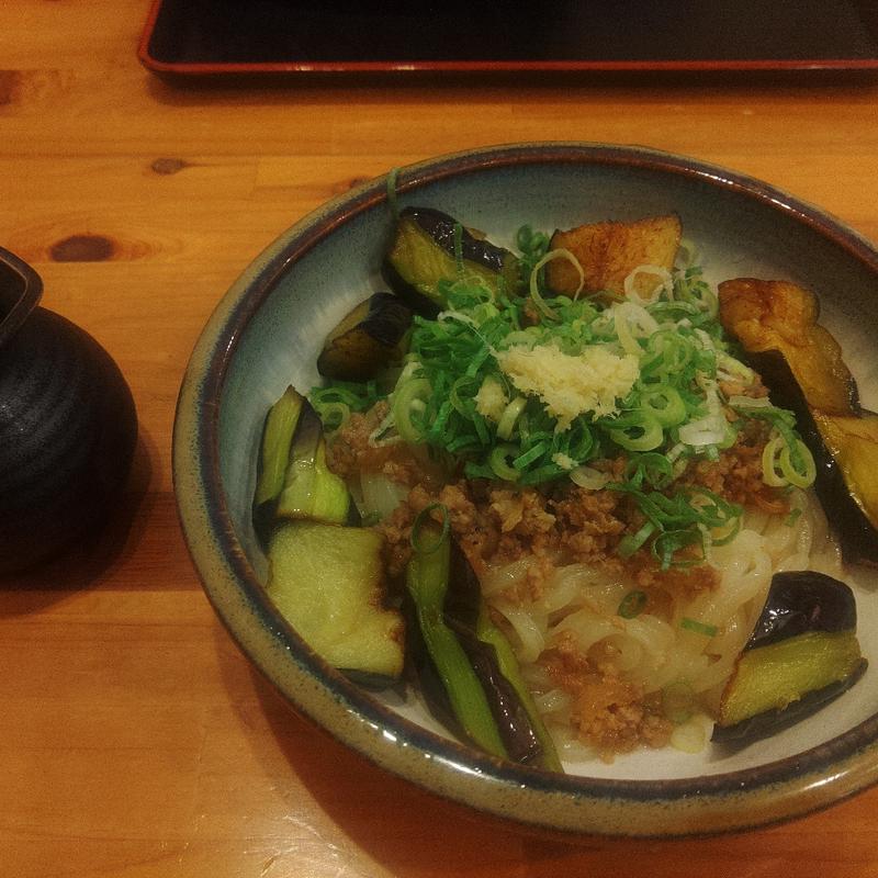 揚げなすとひき肉ぶっかけ(うどん高浜や)