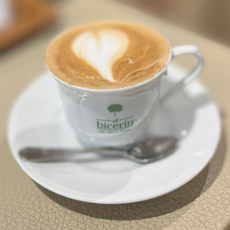 カプチーノ(ビチェリン 阪急メンズ東京店)