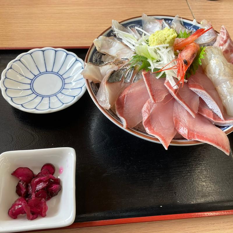 氷見浜丼(氷見魚市場食堂 海寶 （ひみうおいちばしょくどうかいほう）)