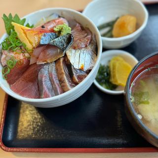 漁師おまかせ丼(白扇 （ハクセン）)
