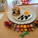 チャーリー・ブラウンのミニパンケーキタワー(ジョイフル 郡山鶴見坦店)