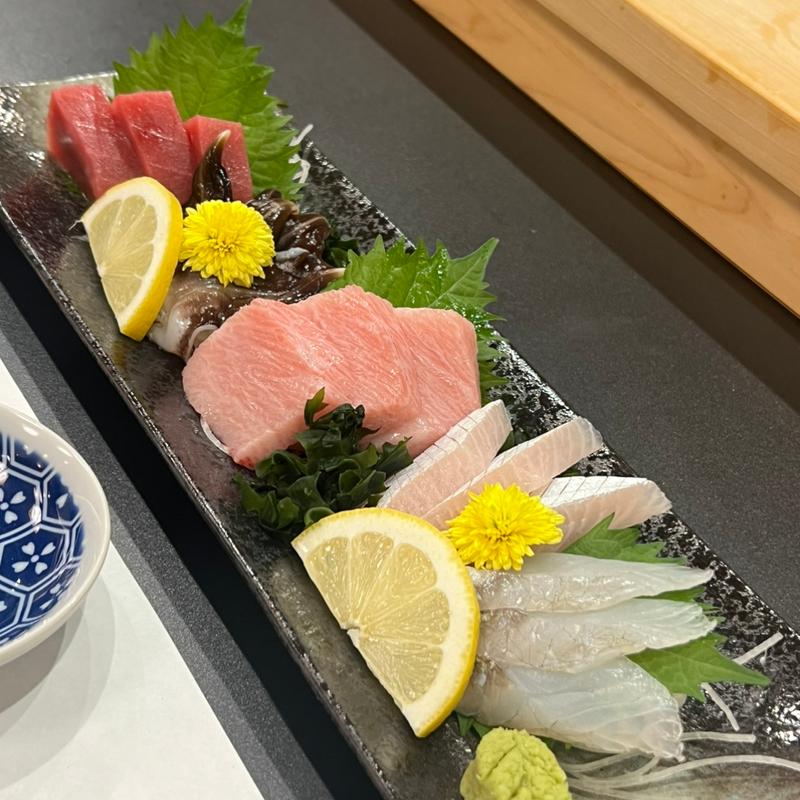 刺身盛り合わせ(志ば寿司)