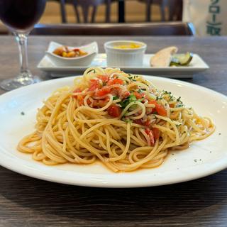 カニと高糖度トマトの冷製パスタ(イタリア料理とワインの店 DolceVita)