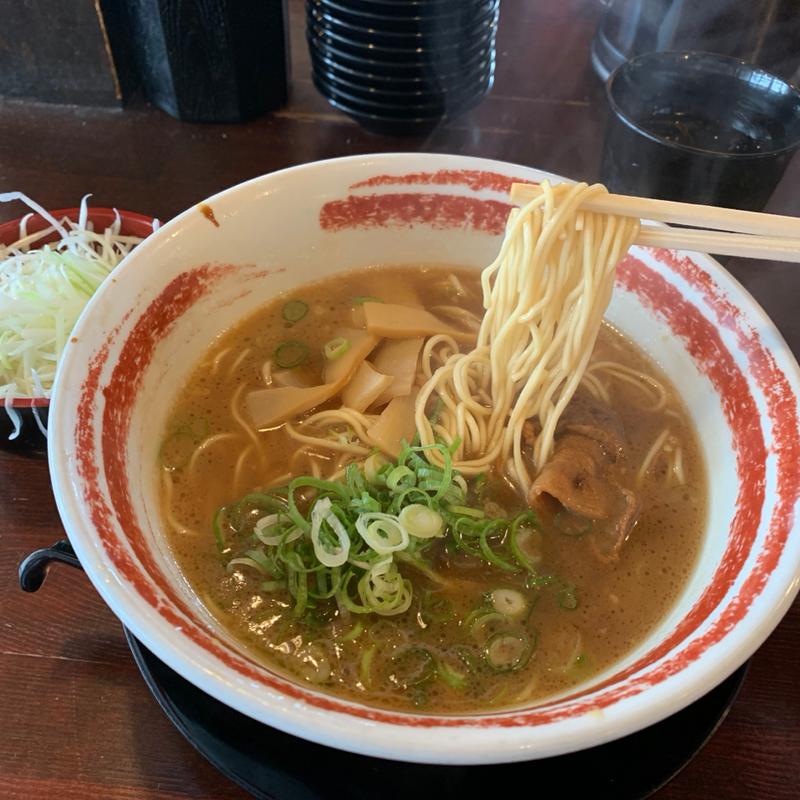 徳島ラーメン麺かた白髪ネギトッピング(徳島ラーメン 麺王 京都久世店 （メンオウ【旧店名】徳島ラーメン 麺魂）)