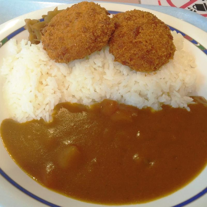 ヒレカツカレー(中)(東京科学大学つばめ生協すずかけ台食堂)
