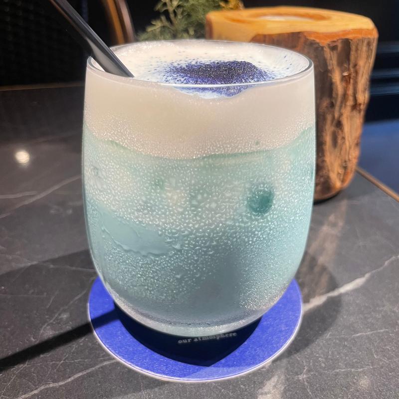 アイスブルーチョコミントラテ(CSG BLUE CAFE AOYAMA)