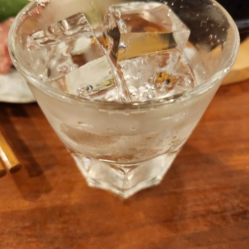 黒霧島(ロック)(立呑酒飯えいちや)