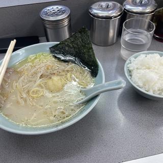 塩ラーメン　小ライス(ラーメン道楽)