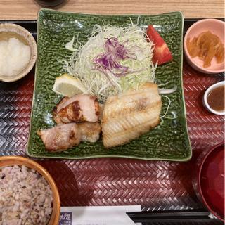 しまほっけともろみチキン定食(大戸屋ごはん処 練馬駅南口店)