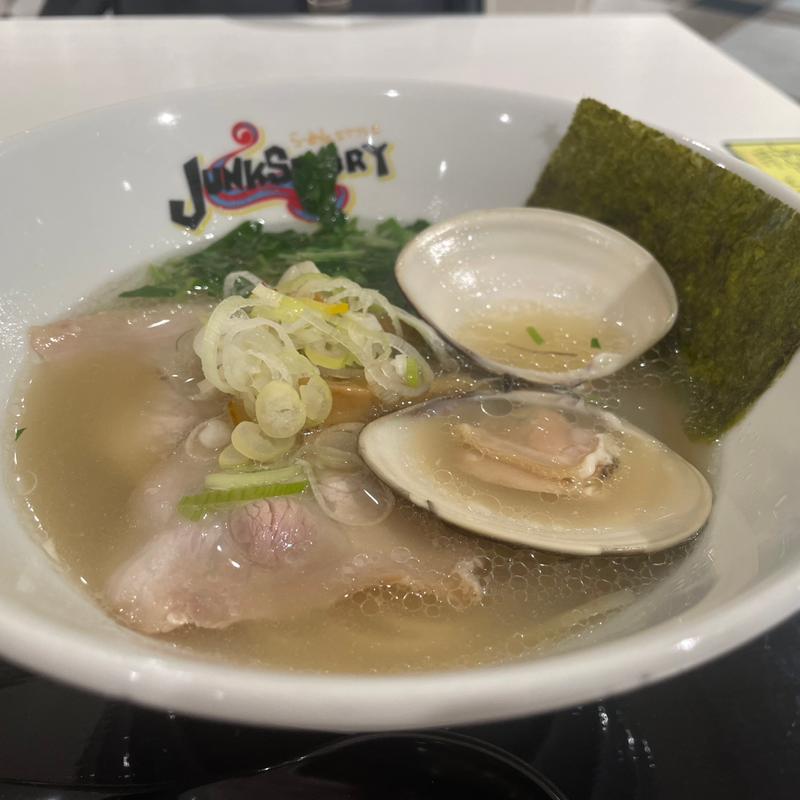 地鶏とハマグリの潮そば(らーめんSTYLE JUNK STORY 阪急三番街店)