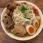 かいじのスパイシー豚そば (限定)