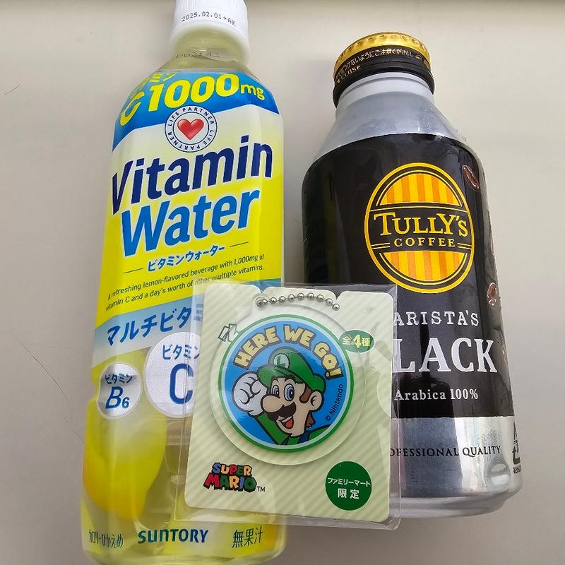 ビタミンウォーター＋タリーズ ブラック(ファミリーマート ホテルインターゲート東京京橋店)