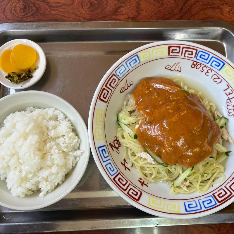 四川風冷やし中華(辛口) 白飯(中)(中華料理 優(まさる))