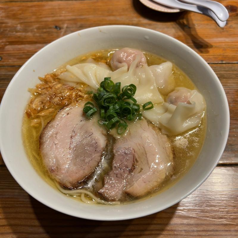 塩ワンタンらあめん(松戸中華そば 富田食堂)