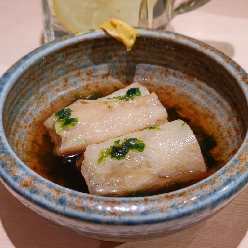 海老入り湯葉巻き(貝 刺身専門店 しらはら )