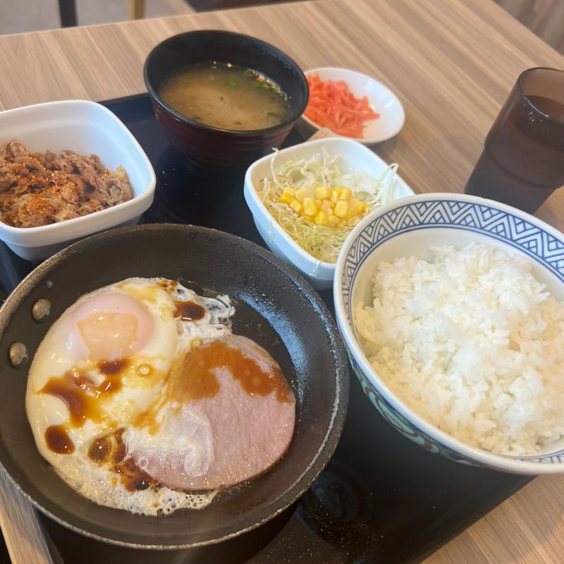 ハムエッグ牛小鉢定食(吉野家 ２３号線白子店 )