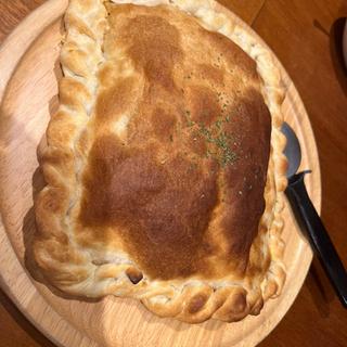 モッツアレラのサクサクパイ生地ピザ(たこ焼き創作バルOCTO 西田辺店)
