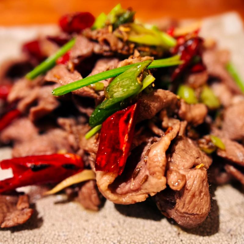 クミンとラム肉の炒め物(チャイニーズバー シャラ)