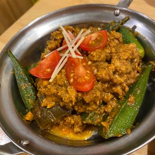 オクラ入りキーマカレー(CURRY RICE MUGEN)