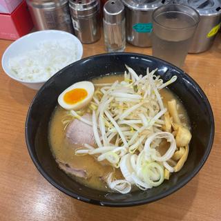 みそ豚骨らーめん(綾瀬ラーメン 粋)