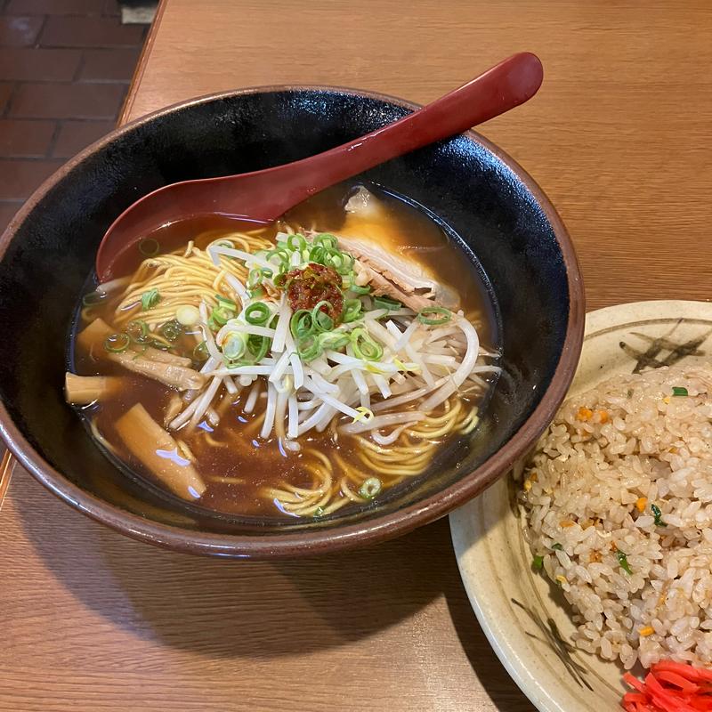 半ちゃんらあめん定食(らあめん六文銭)