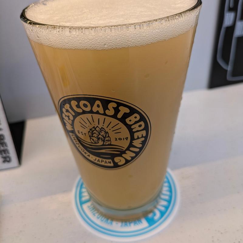 PINEAPPLE PARTY HAZY IPA(WCB UMEDA 1 (West Coast Brewing))