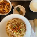 汁なし担々麺、麻婆丼セット(中国料理 天辺)