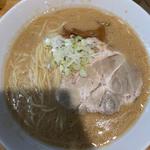 ドロ系豚骨ラーメン（限定）(ラーメンゴロー)
