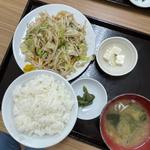 野菜炒め定食(元町食堂)