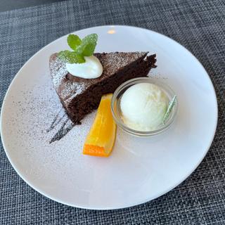 本日のケーキ（グランマルニエ・ショコラ）(Café des épices  )